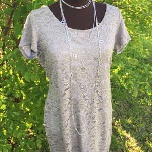 Tiana B 🌹stunning classic lace dress.